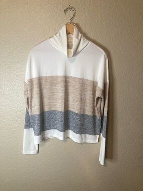 Banana Republic Luxespun Preppy Sweater Business Casual Modern Minimalist Medium